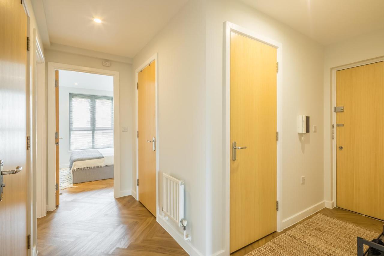 Executive 2Br Apartment Next To Station + Parking Cambridge  Exterior photo