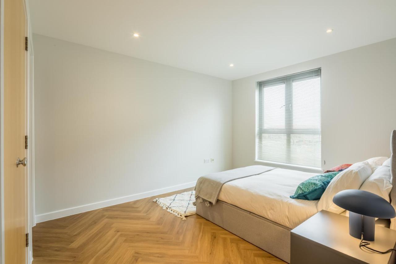 Executive 2Br Apartment Next To Station + Parking Cambridge  Exterior photo